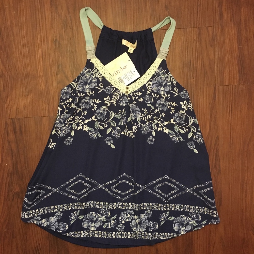 Printed navy tank top